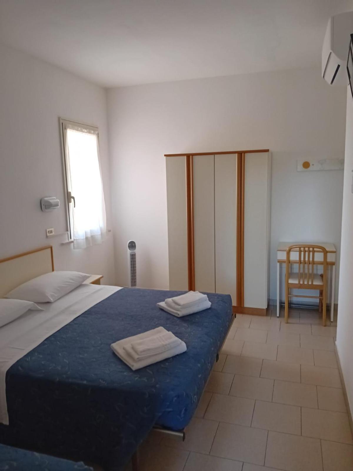 Hotel Serafini Misano Adriatico Exterior foto