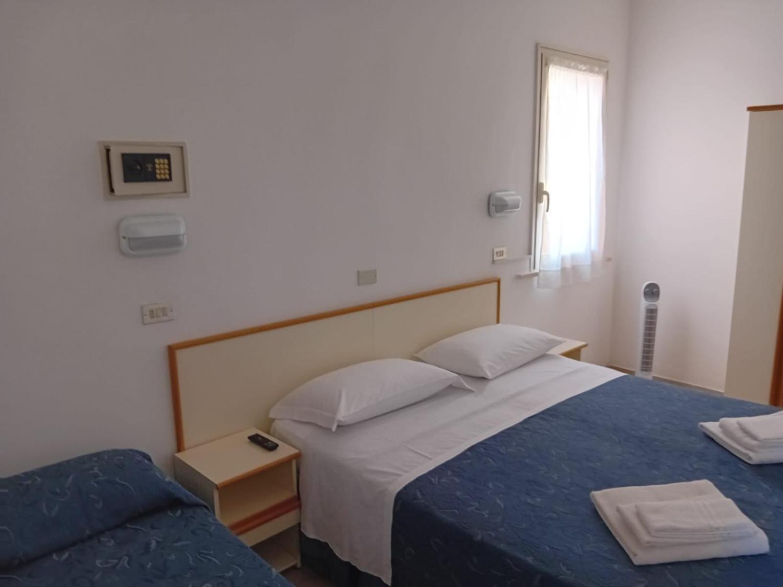 Hotel Serafini Misano Adriatico Exterior foto